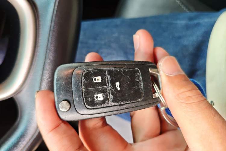 Used Buick GT 2017 15N Automatic Deluxe Edition Vehicle Key