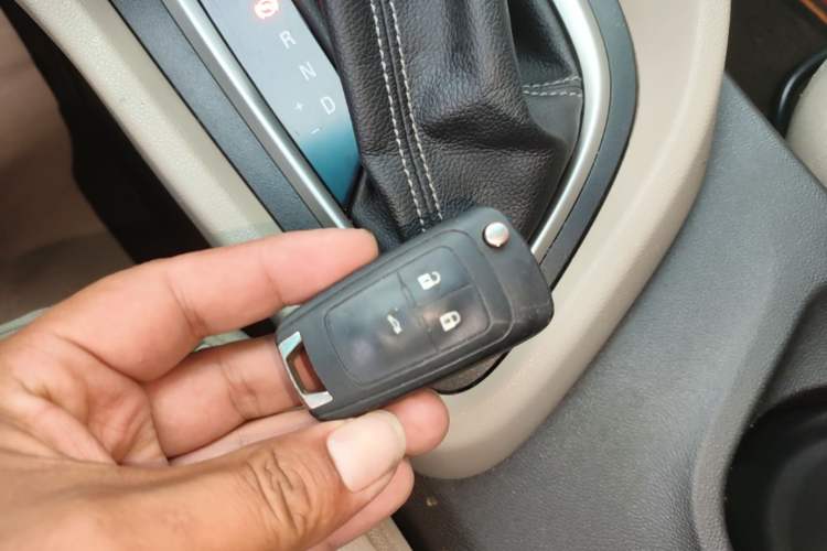 Used Buick GT 2017 15N Automatic Deluxe Edition Vehicle Key