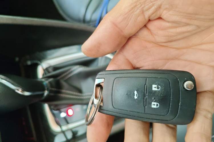 Used Buick GT 2017 15N Automatic Deluxe Edition Vehicle Key