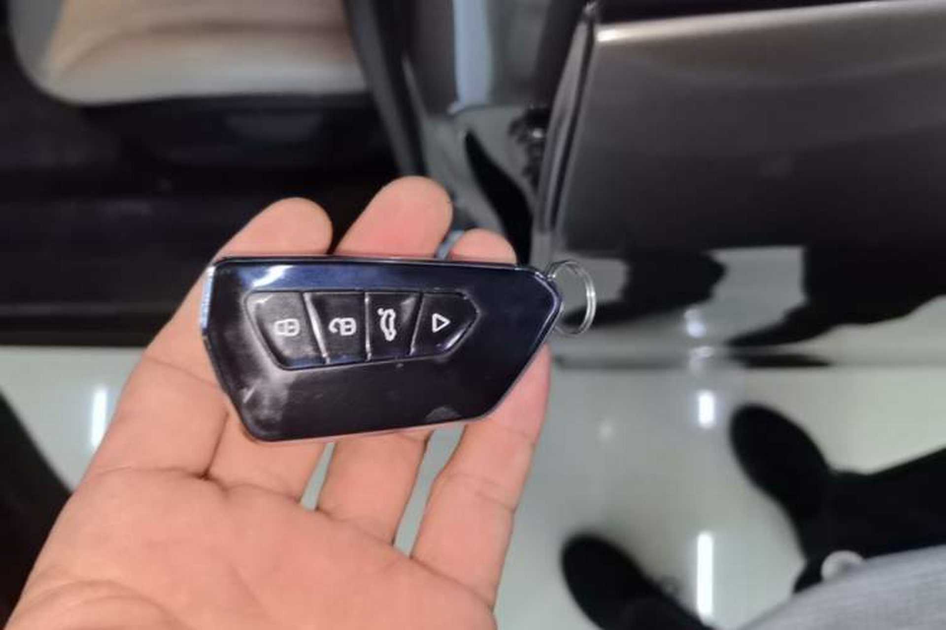 Used Buick GT 2017 15N Automatic Deluxe Edition Vehicle Key