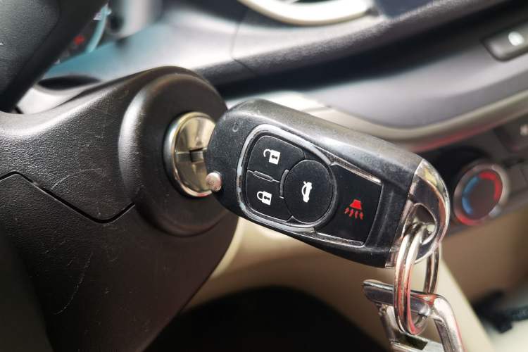 Used Buick GT 2017 15N Automatic Entry-Level Trim Vehicle Key
