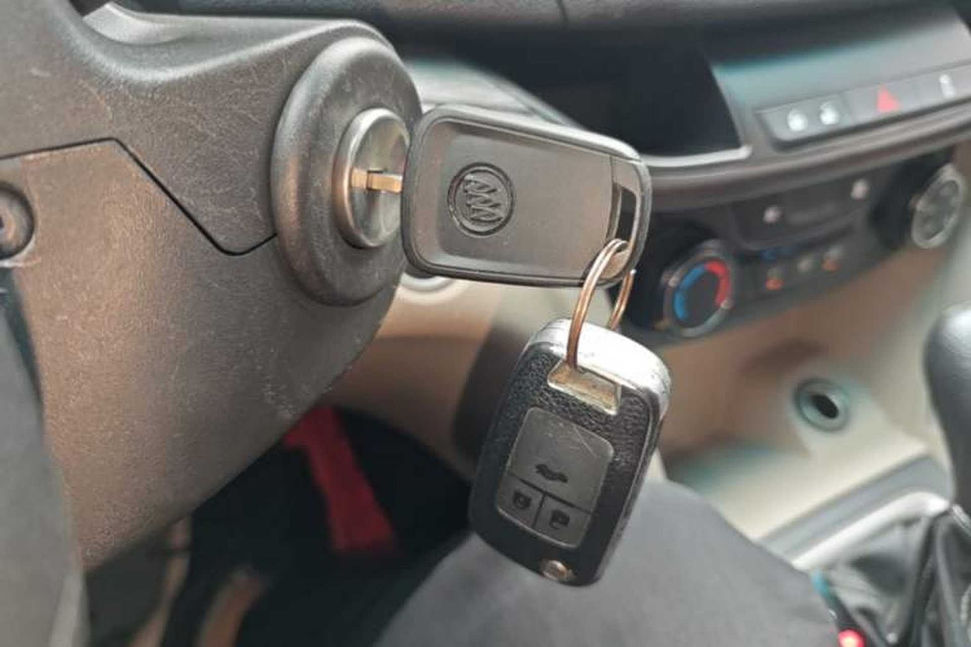 Used Buick GT 2017 15N Automatic Entry-Level Trim Vehicle Key