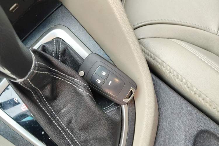 Used Buick GT 2017 15N Automatic Deluxe Edition Vehicle Key
