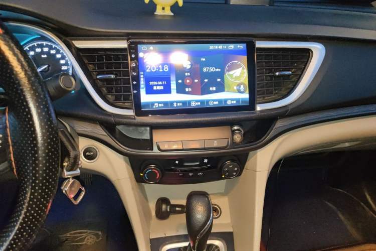 Used Buick GT 2017 15N Automatic Elite Version Audio And AC Panel