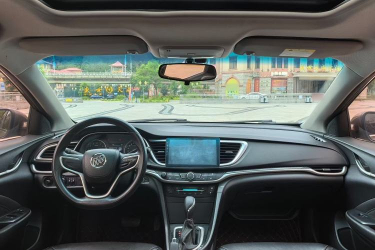 Used Buick GT 2017 15N Automatic Deluxe Edition Center Console