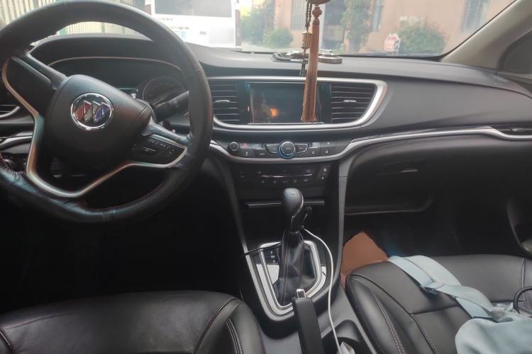 Used Buick GT 2017 15N Automatic Deluxe Edition Center Console