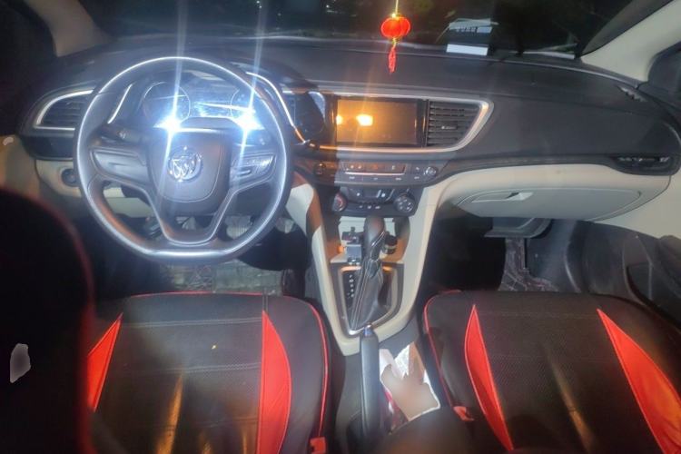 Used Buick GT 2017 15N Automatic Entry-Level Trim Center Console
