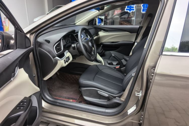 Used Buick GT 2017 15N Automatic Elite Version Driver Seat