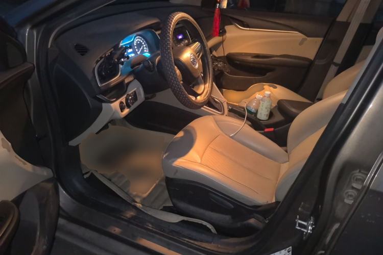 Used Buick GT 2017 15N Automatic Elite Version Driver Seat