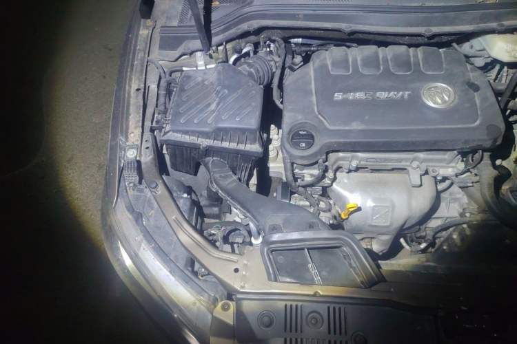 Used Buick GT 2017 15N Automatic Entry-Level Trim Engine Bay Right