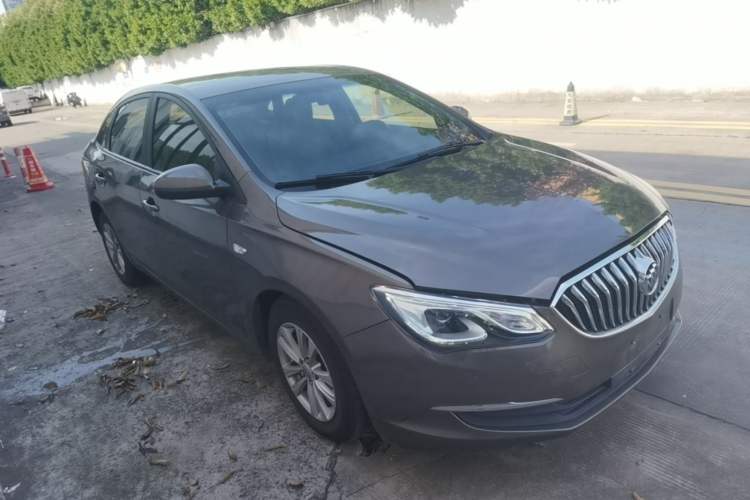Used Buick GT 2017 15N Automatic Entry-Level Trim Front Right 45 Deg