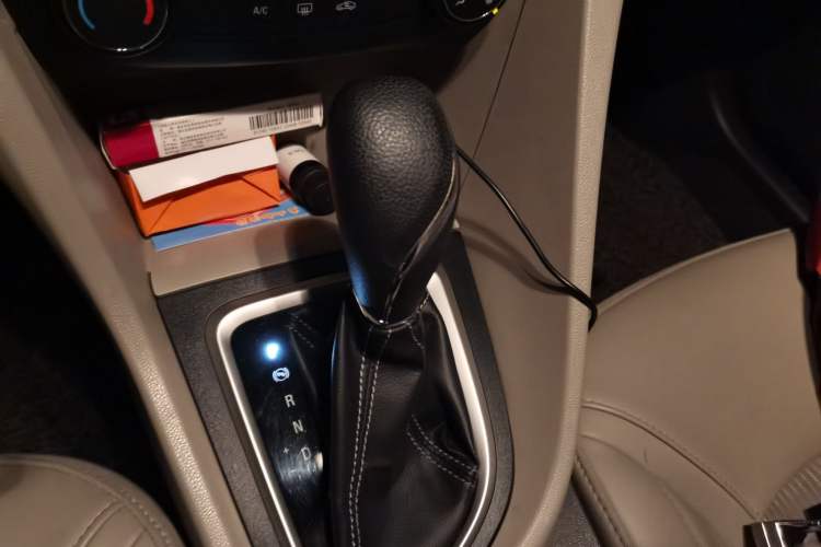 Used Buick GT 2017 15N Automatic Elite Version Gear Lever