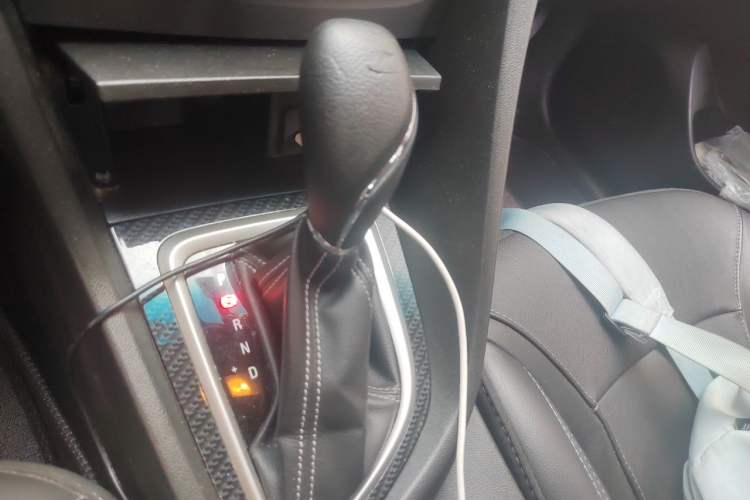 Used Buick GT 2017 15N Automatic Deluxe Edition Gear Lever