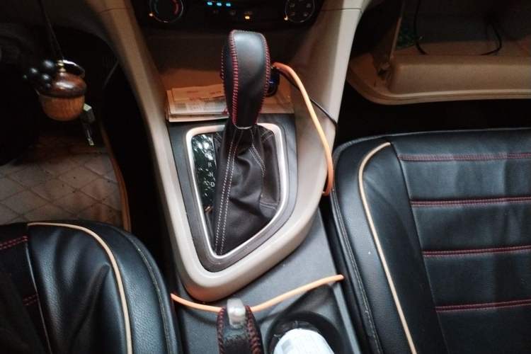 Used Buick GT 2017 15N Automatic Elite Version Gear Lever