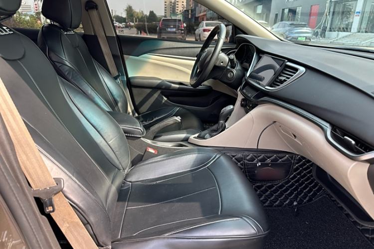 Used Buick GT 2017 15N Automatic Elite Version Interior 5