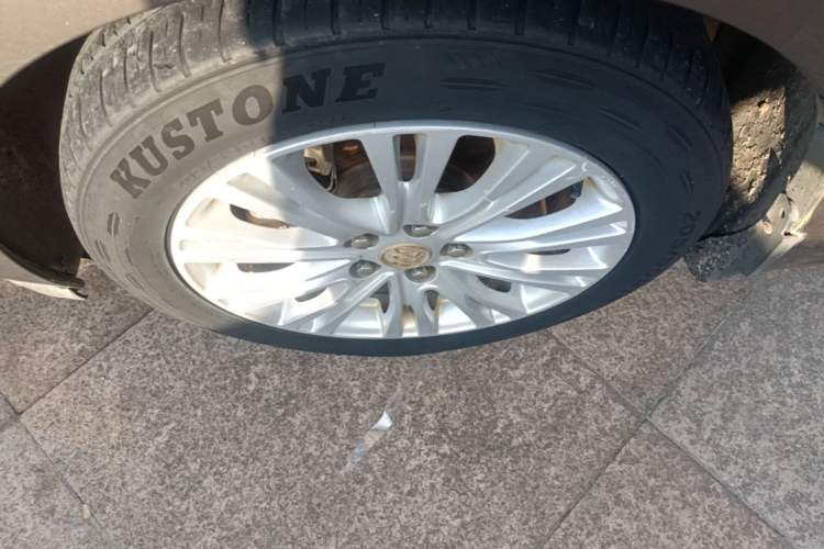 Used Buick GT 2017 15N Automatic Elite Version Left Front Wheel Hub