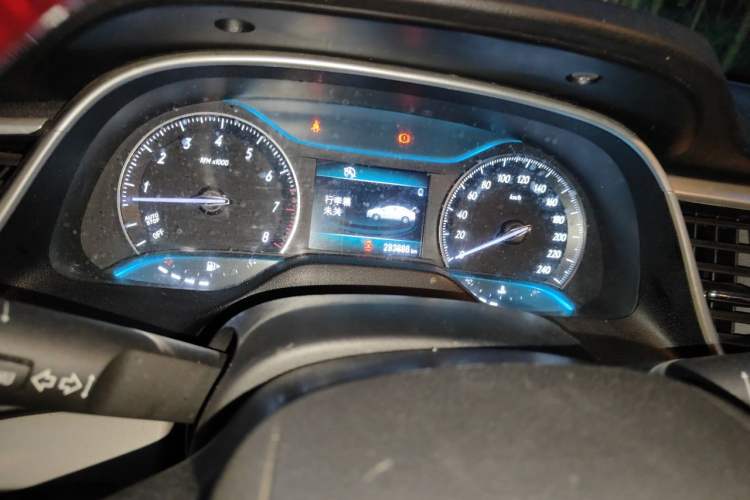 Used Buick GT 2017 15N Manual Elite Version Odometer Close Up