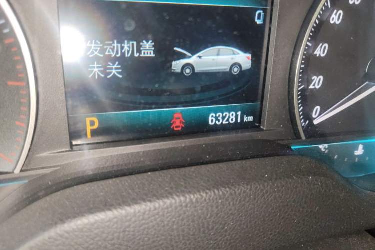 Used Buick GT 2017 15N Automatic Elite Version Odometer Close Up