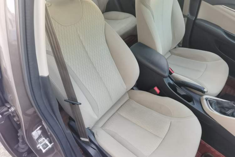 Used Buick GT 2017 15N Automatic Entry-Level Trim Right Front Seat