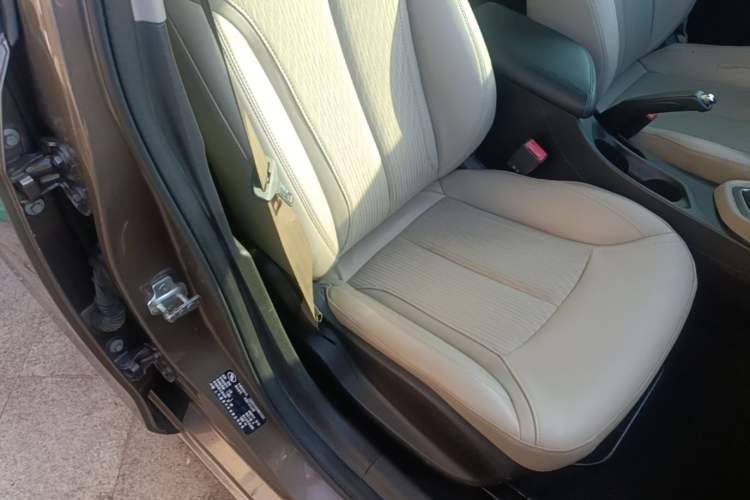 Used Buick GT 2017 15N Automatic Elite Version Right Front Seat