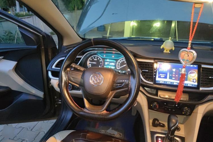 Used Buick GT 2017 15N Automatic Elite Version Steering Wheel