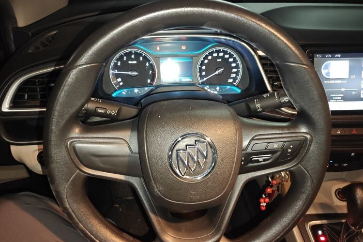 Used Buick GT 2017 15N Automatic Elite Version Steering Wheel