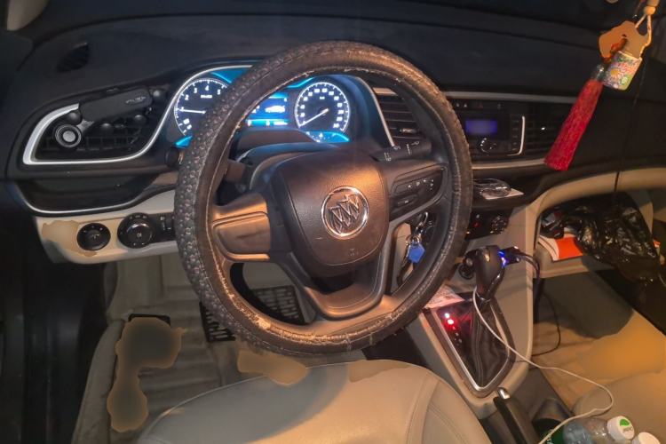 Used Buick GT 2017 15N Automatic Elite Version Steering Wheel