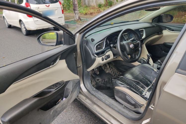Used Buick GT 2017 15N Manual Entry-Level Trim Driver Seat