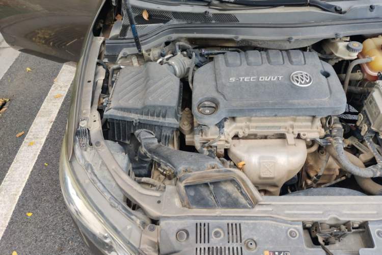 Used Buick GT 2017 15N Manual Entry-Level Trim Engine Bay Right