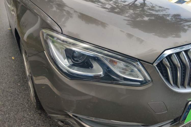Used Buick GT 2017 15N Manual Entry-Level Trim Right Front Headlight