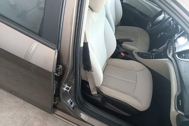 Used Buick GT 2017 15N Automatic Entry-Level Trim Right Front Seat