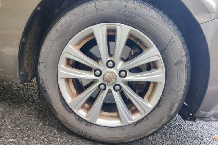 Used Buick GT 2017 15N Manual Entry-Level Trim Right Front Wheel Hub