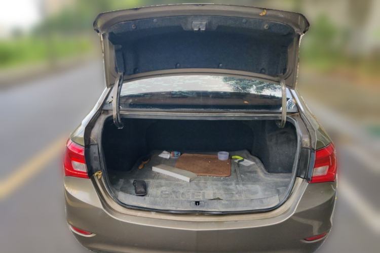 Used Buick GT 2017 15N Manual Entry-Level Trim Trunk