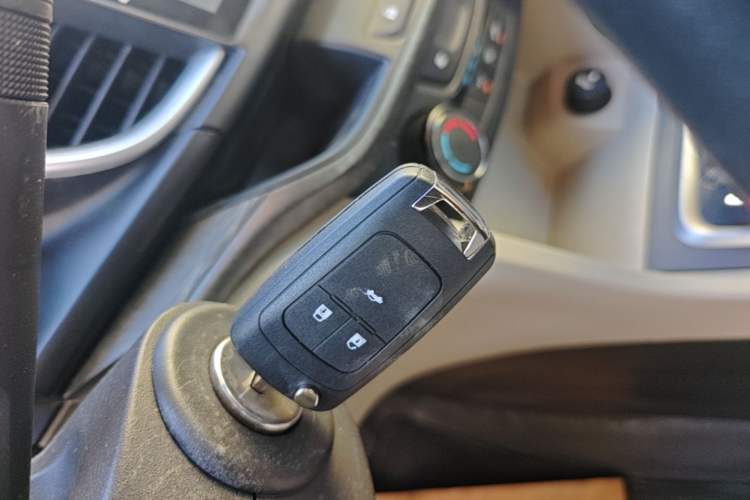 Used Buick GT 2017 15N Automatic Entry-Level Trim Vehicle Key
