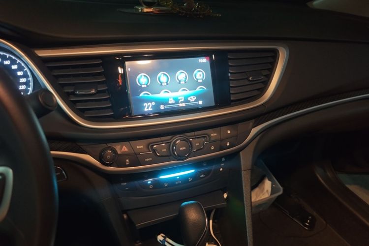 Used Buick GT 2017 15N Automatic Deluxe Edition Audio And AC Panel