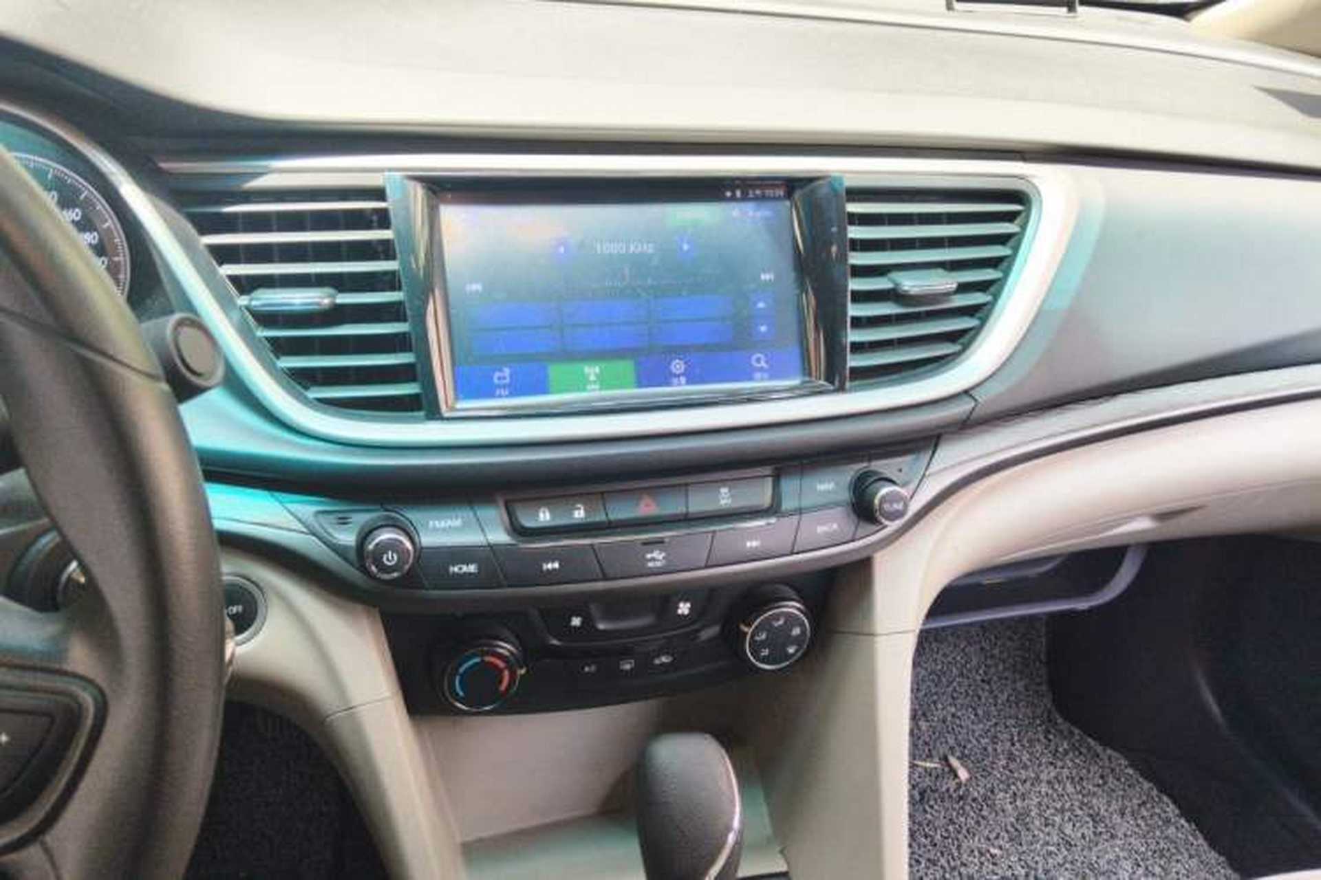 Used Buick GT 2017 15N Automatic Elite Version Audio And AC Panel