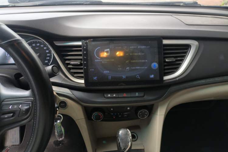 Used Buick GT 2017 15N Automatic Elite Version Audio And AC Panel