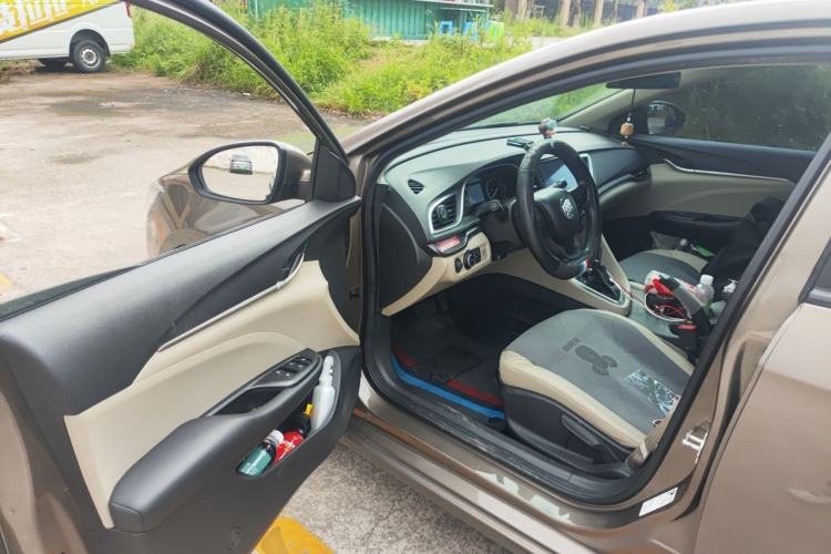 Used Buick GT 2017 15N Automatic Elite Version Driver Seat