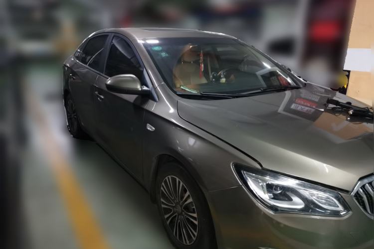 Used Buick GT 2017 18T Dual-Clutch Elite Model Front Right 45 Deg