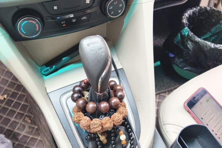Used Buick GT 2017 18T Dual-Clutch Elite Model Gear Lever