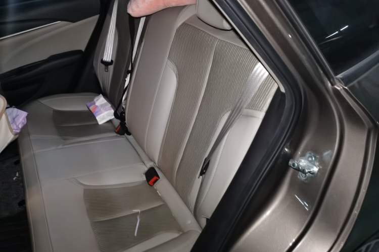 Used Buick GT 2017 18T Dual-Clutch Elite Model Left Rear Seat