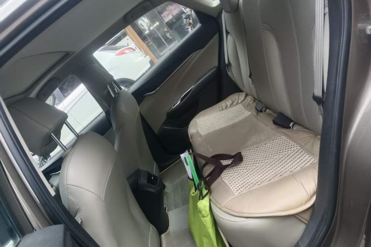 Used Buick GT 2017 15N Manual Elite Version Left Rear Seat
