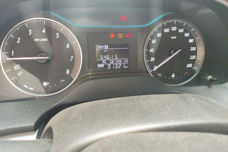 Used Buick GT 2017 15N Manual Entry-Level Trim Odometer Close Up