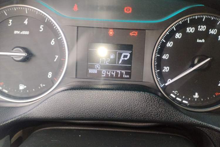 Used Buick GT 2017 15N Automatic Entry-Level Trim Odometer Close Up