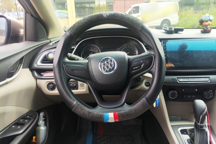 Used Buick GT 2017 15N Automatic Elite Version Steering Wheel