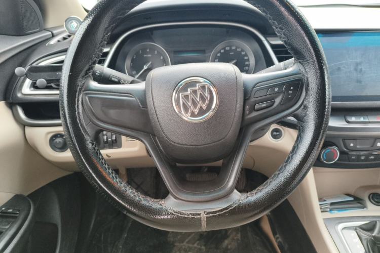 Used Buick GT 2017 15N Automatic Elite Version Steering Wheel