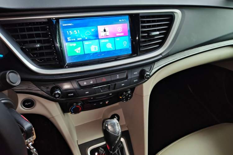 Used Buick GT 2017 15N Automatic Elite Version Audio And AC Panel