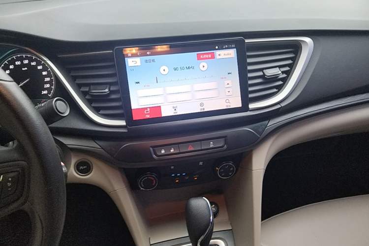 Used Buick GT 2017 15N Automatic Elite Version Audio And AC Panel