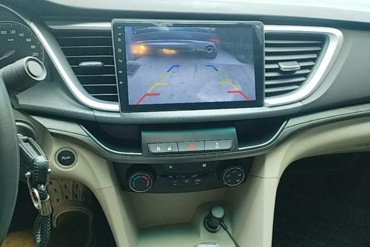 Used Buick GT 2017 15N Automatic Elite Version Audio And AC Panel