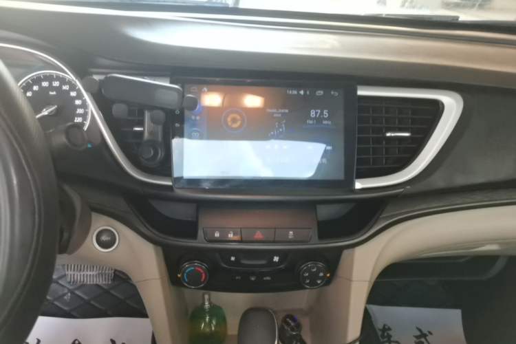 Used Buick GT 2017 15N Automatic Elite Version Audio And AC Panel